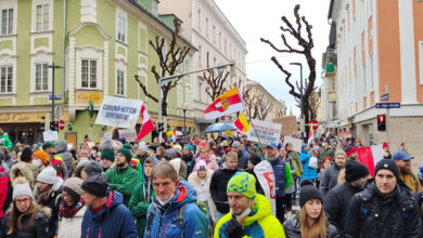 Demonstration in Klagenfurt, 12.000 Teilnehmer, 27.11.2021