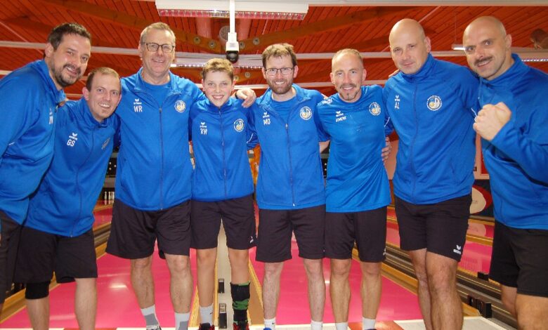 Herbstmeister KSK Klagenfurt-Magdalensberg, Von links: Mannschaftskapitän Daniel Waldhauser, Günter Snieder jun., Werner Rössler, Rafael Waldhauser, Martin Oberrauner, Dominik Konec, Andrej Lahovec und Roman Leitner ©KSK Klagenfurt-Magdalensberg