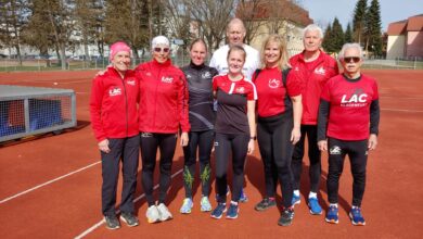 Foto zVg ein Teil des LAC-Geherteams von links: Uli Striednig, Beate Jung-Dräbing, Anja und Marlen Staudacher, Coach Alexander Maier, Elke Frank, Walter Jakobitsch, Viktor Kristan