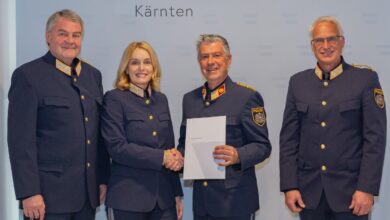 Hofrat Markus Plazer, Landespolizeidirektorin Michaela Kohlweiß, Oberst Hans-Peter Mailänder, Generalmajor Arthur Lamprecht © Landespolizeidirektion Kärnten