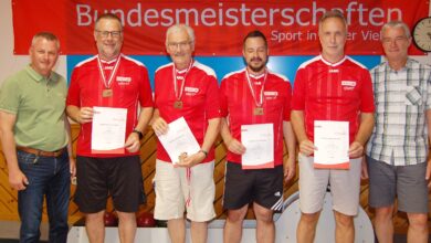 ASKOe-BM2025_Team-Kaernten-Herren; Von links: ASKÖ Kärnten Landesgeschäftsführer LAbg. Günter Leikam, Team Kärnten mit Werner Rössler, Hugo Sussitz, Daniel Waldhauser, ASKÖ Landesreferent Dipl.Ing. Christian Matitz und ASKÖ Bundesreferent Erwin Eder; Roman Leitner fehlte berufsbedingt.