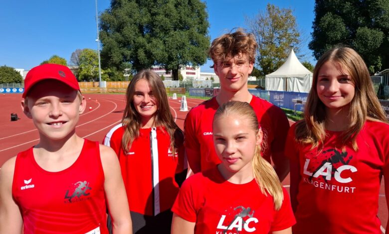 Foto Günther Gasper von links: Matteo Cuoni, Vanessa Stessl, Matthias Altenberger, Maya Repitsch, Julia Novak